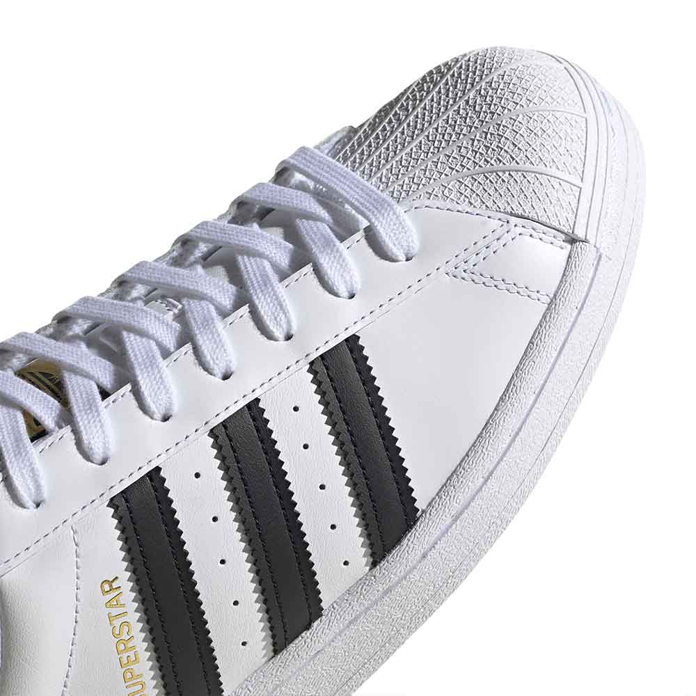 SUPERSTAR