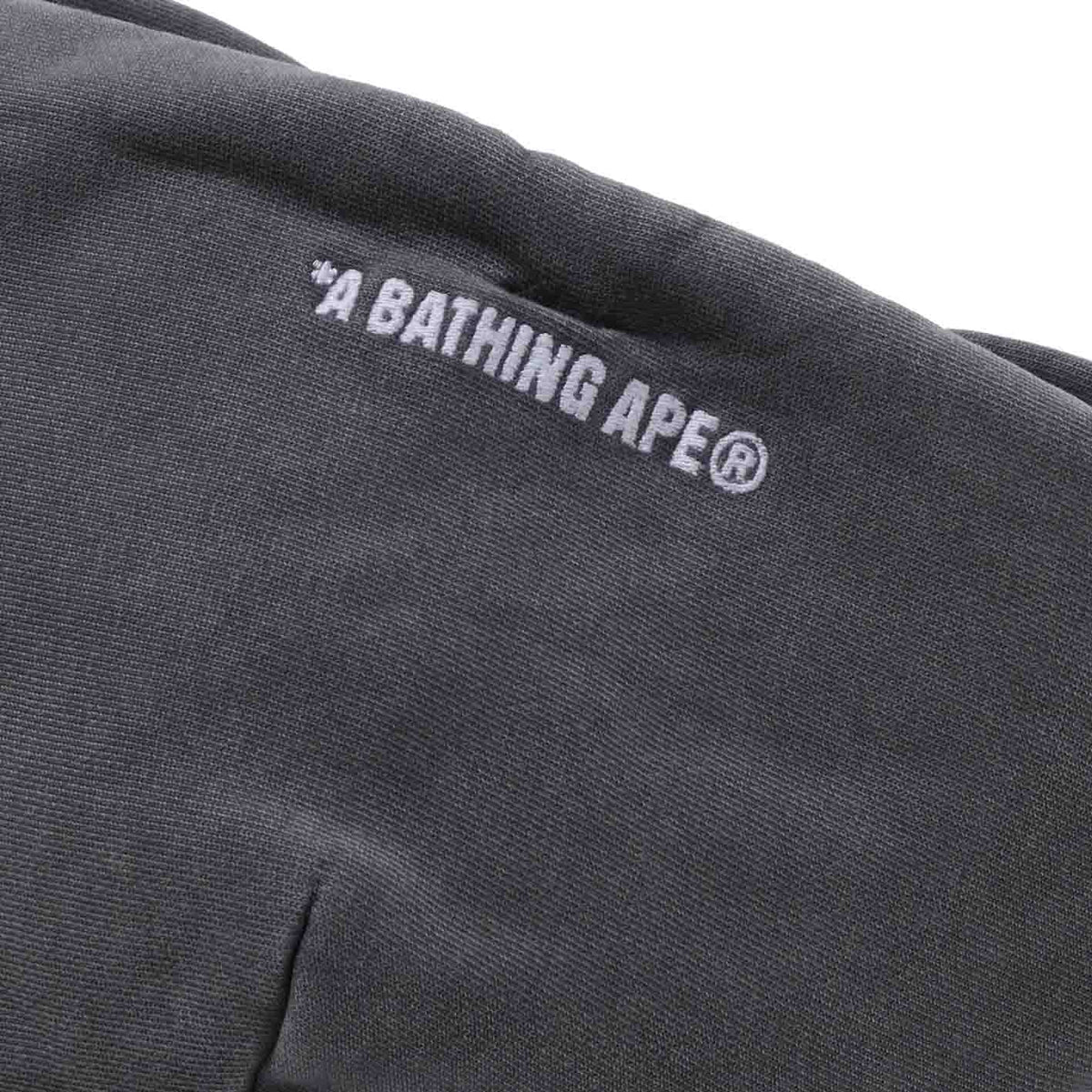 GARMENT DYE COLLEGE PULLOVER HOODIE