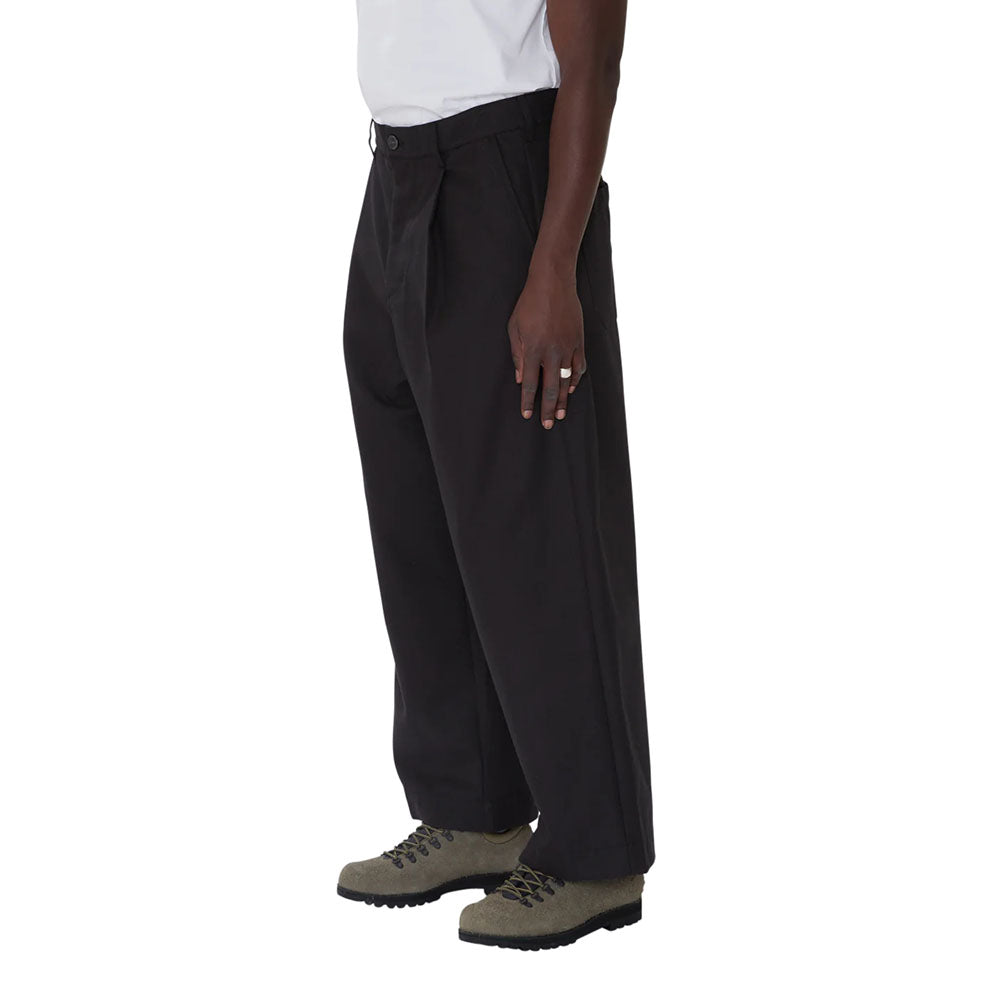OLIVER PLEATED PANT