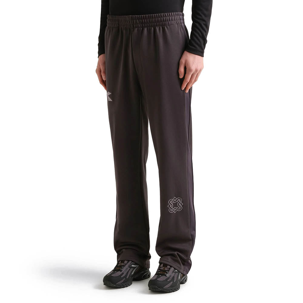 TRACK PANT LACK OF GUIDANCE