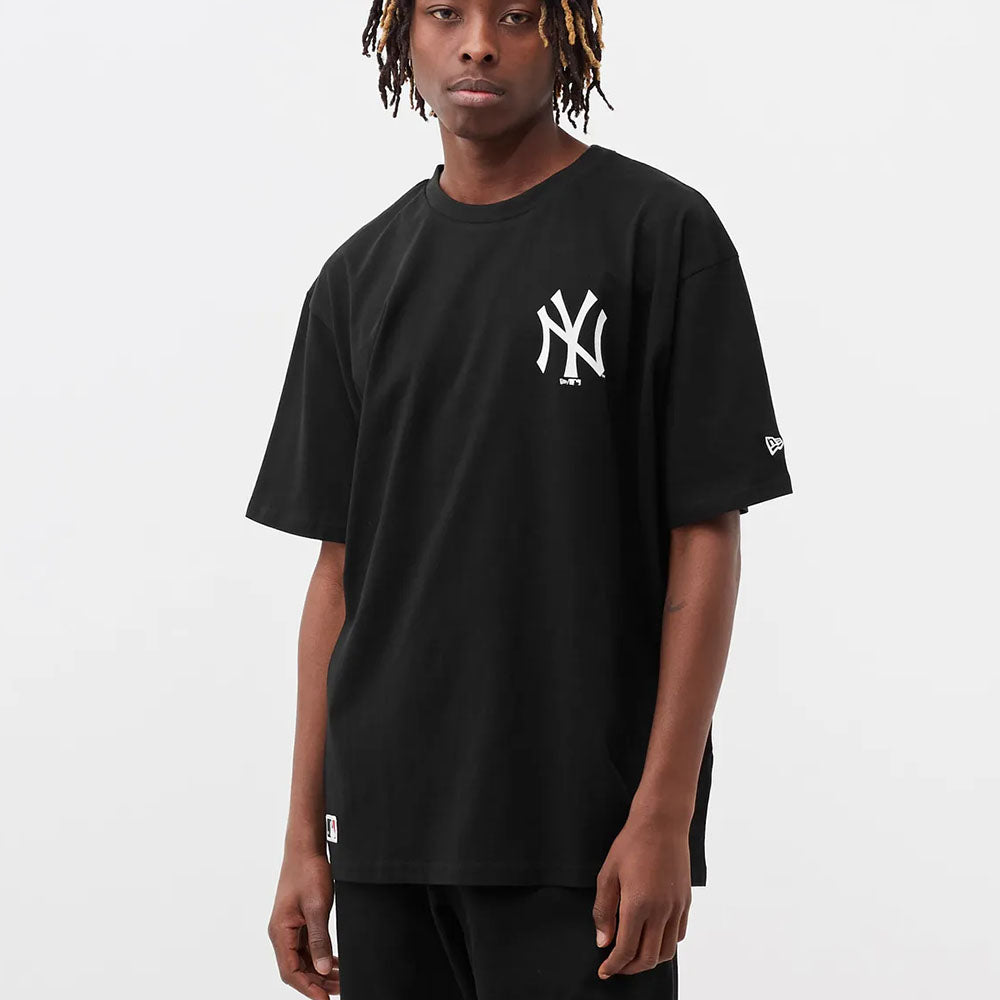 NEW YORK YANKEES LOGO BLACK OVERSIZED T-SHIRT