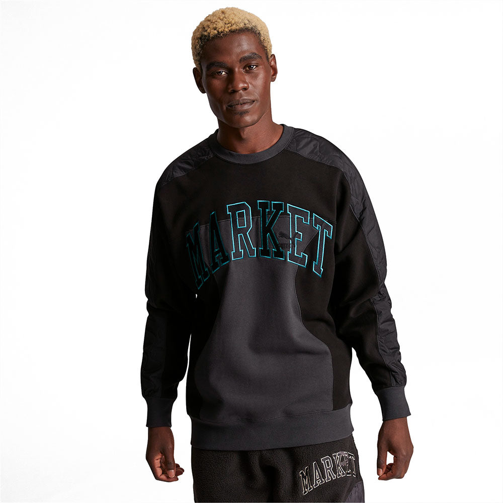 PUMA X MARKET RELAXED
CREWNECK